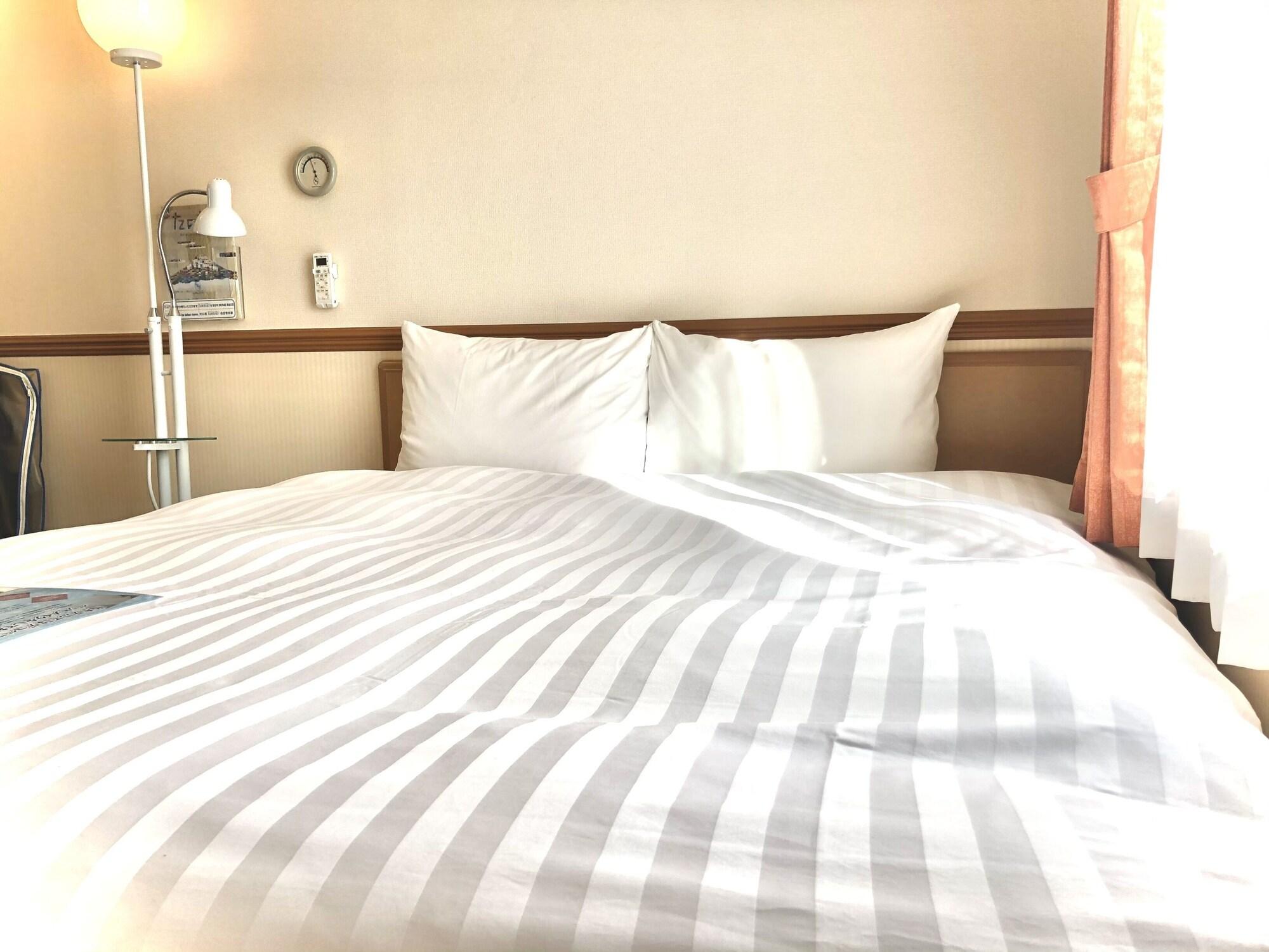 Toyoko Inn Osaka Sakai-Higashi-Eki Sakai  Exteriör bild